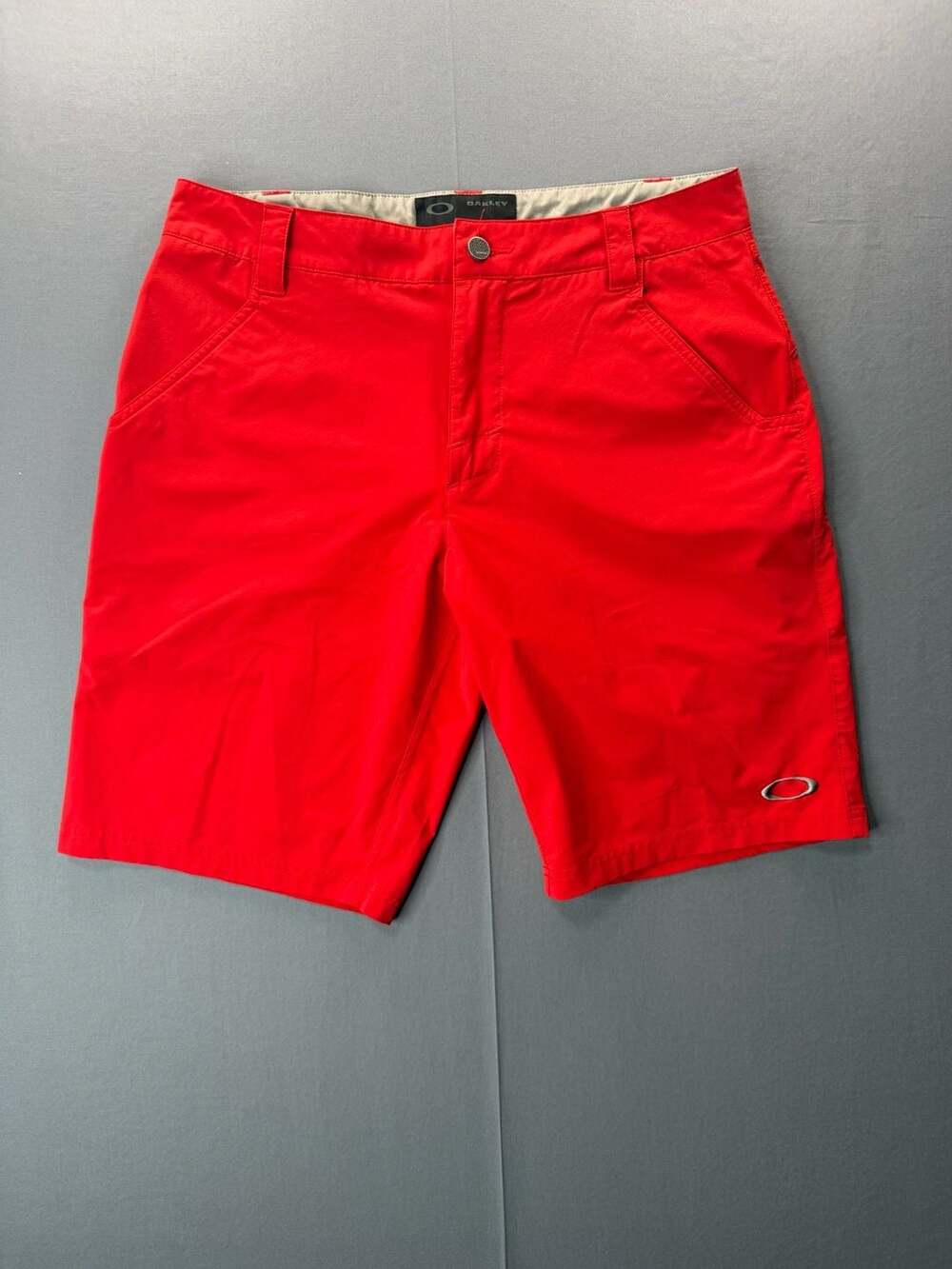 Oakley Red Performance Golf Shorts Men's Size 31W Like New!